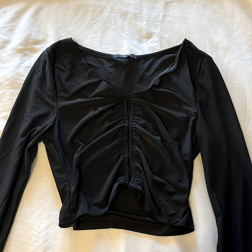 Black long sleeve crop top